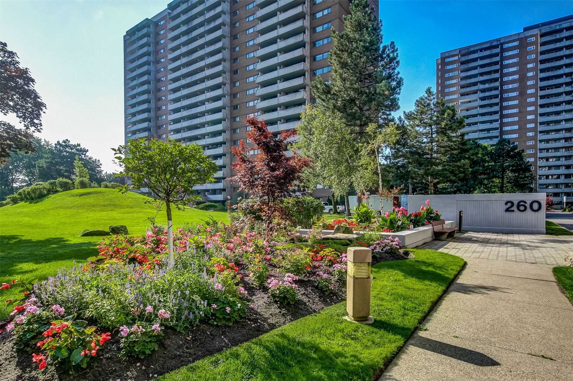 (LEASED) 260 Scarlett Rd #706, Toronto, Ontario