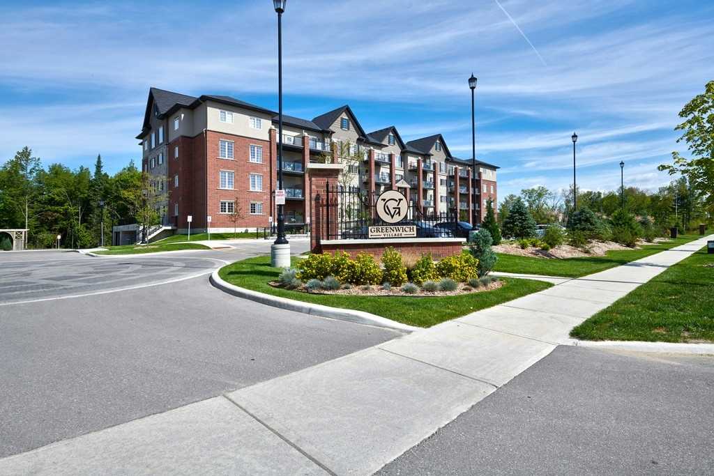 (SOLD) 5 Greenwich St #410, Barrie, Ontario