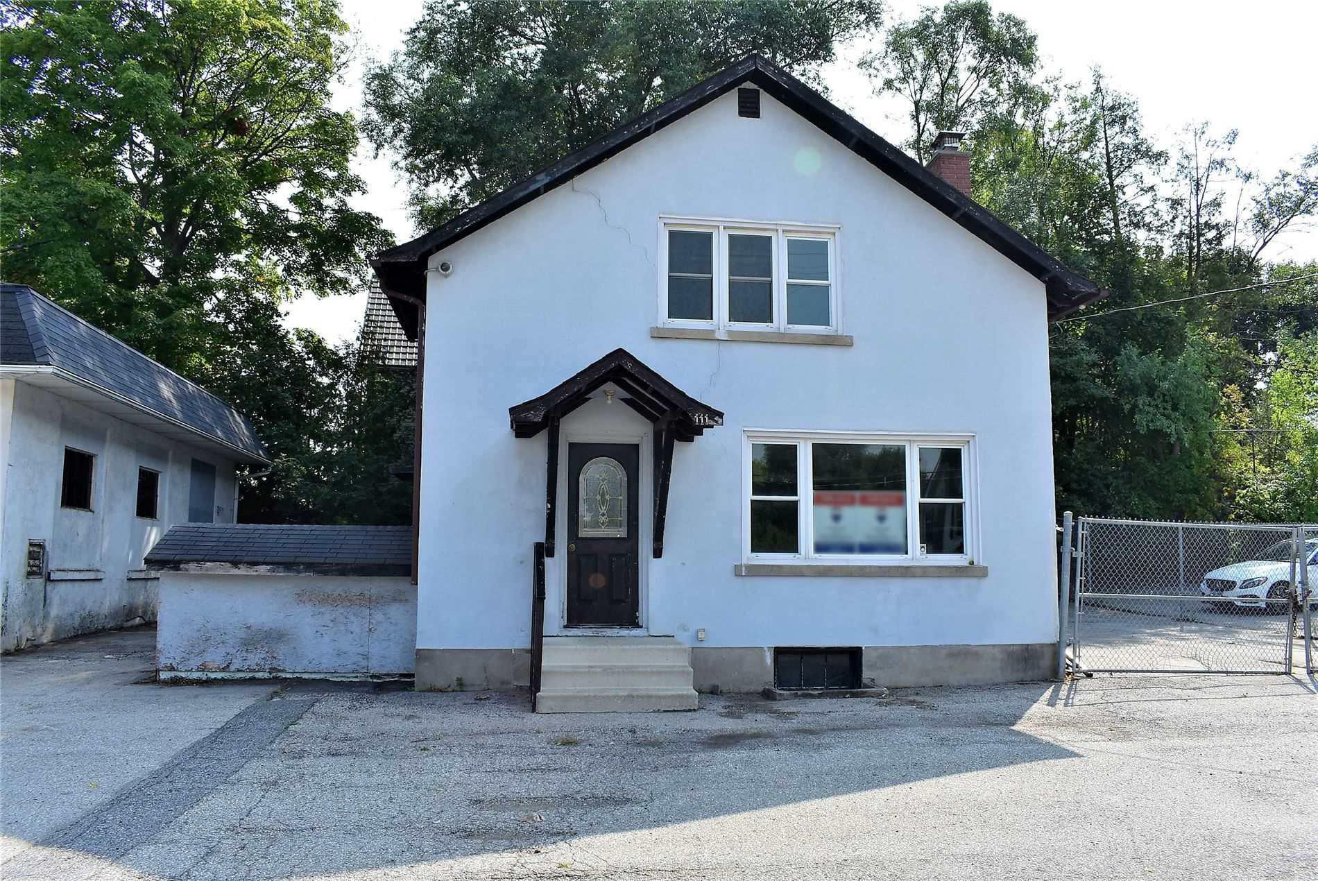 111 Alma St, Guelph/Eramosa, Ontario Toronto Real Estate Agent Team