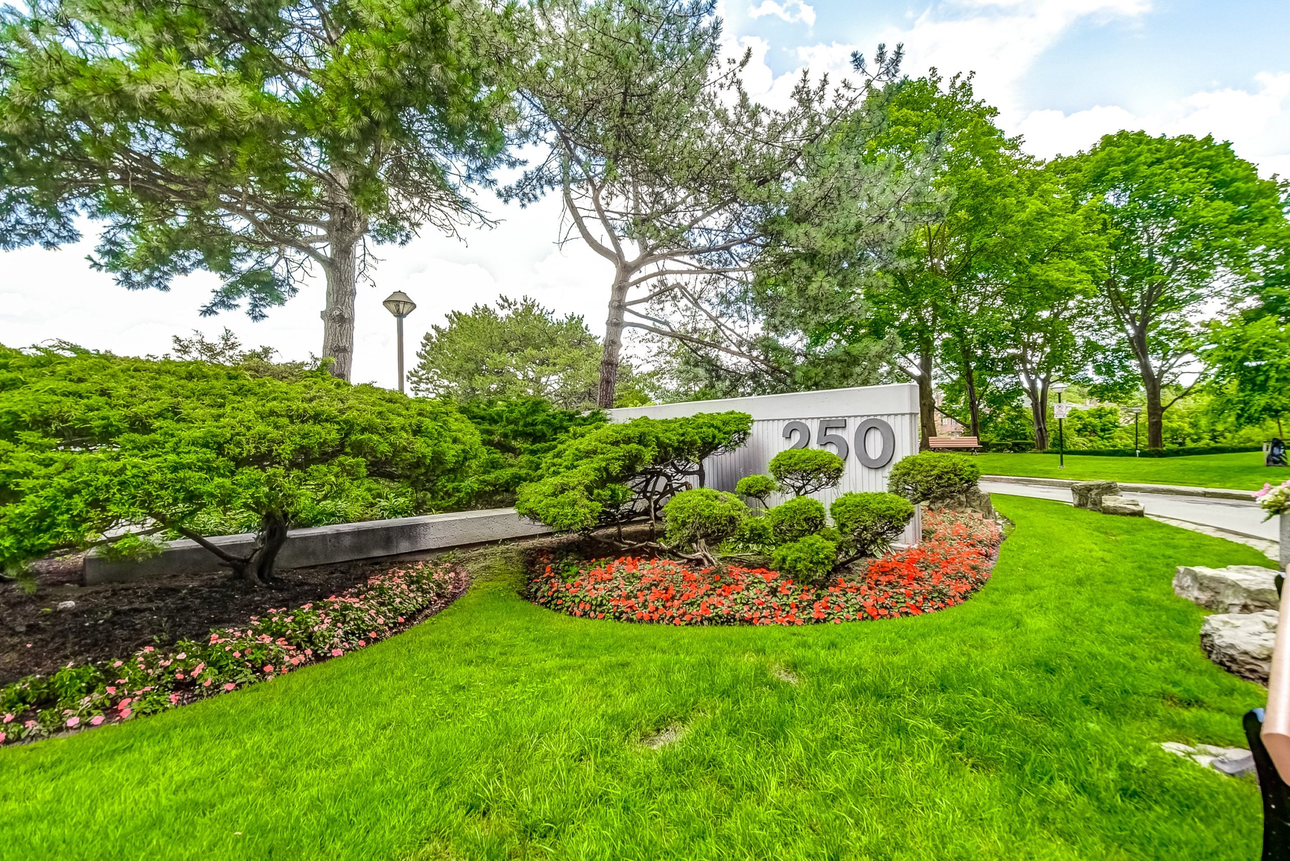 (SOLD) 250 Scarlett Rd #304, Toronto, Ontario