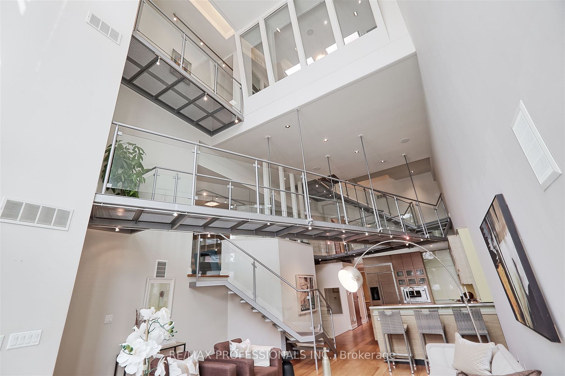 90 Madison Ave, Toronto, Ontario