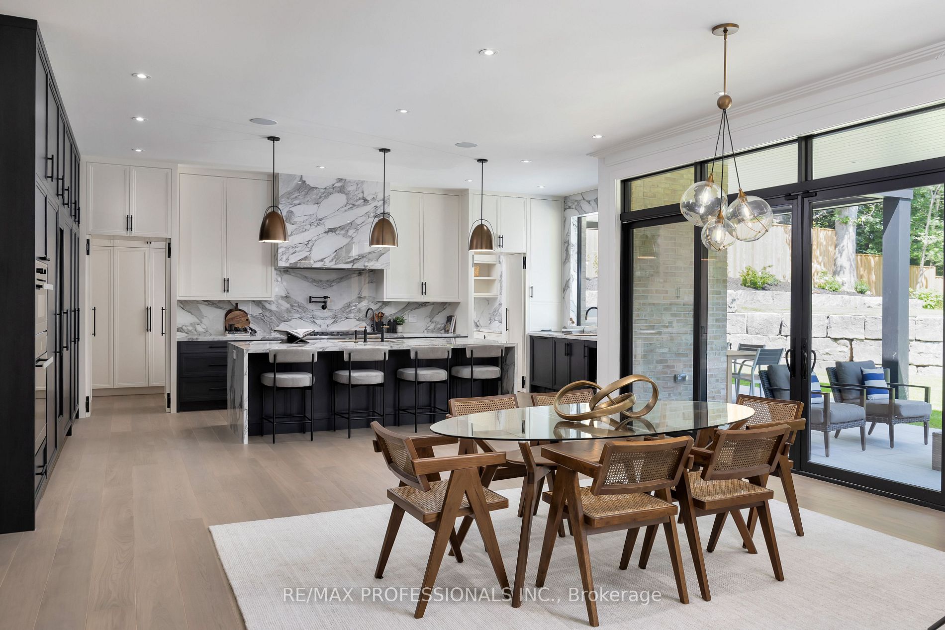 15 Edenbrook Hill, Toronto, Ontario