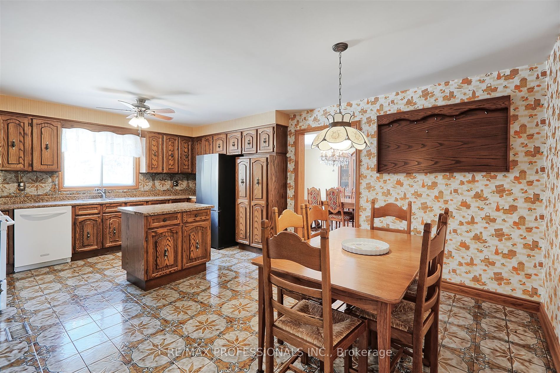 43 Canterbury Cres, Toronto, Ontario