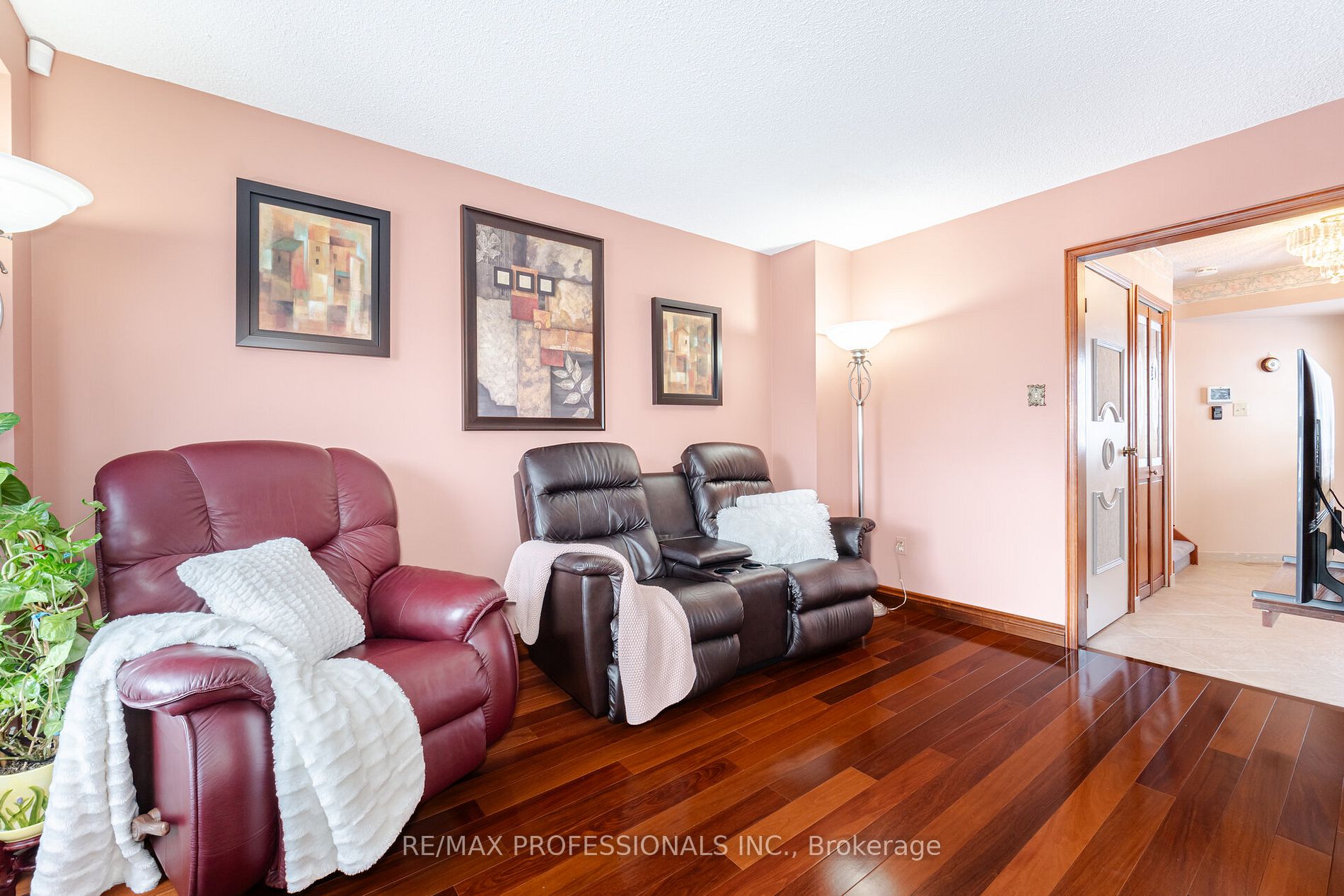 10 Oleander Cres, Brampton, Ontario