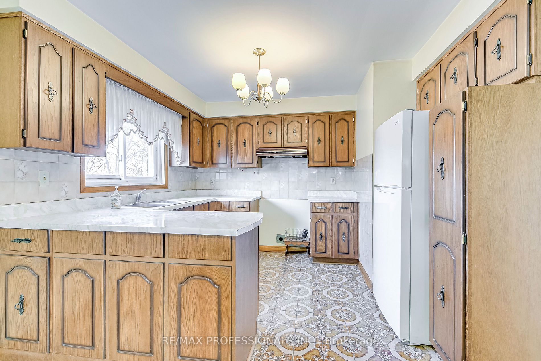 2314 Sheppard Ave W, Toronto, Ontario