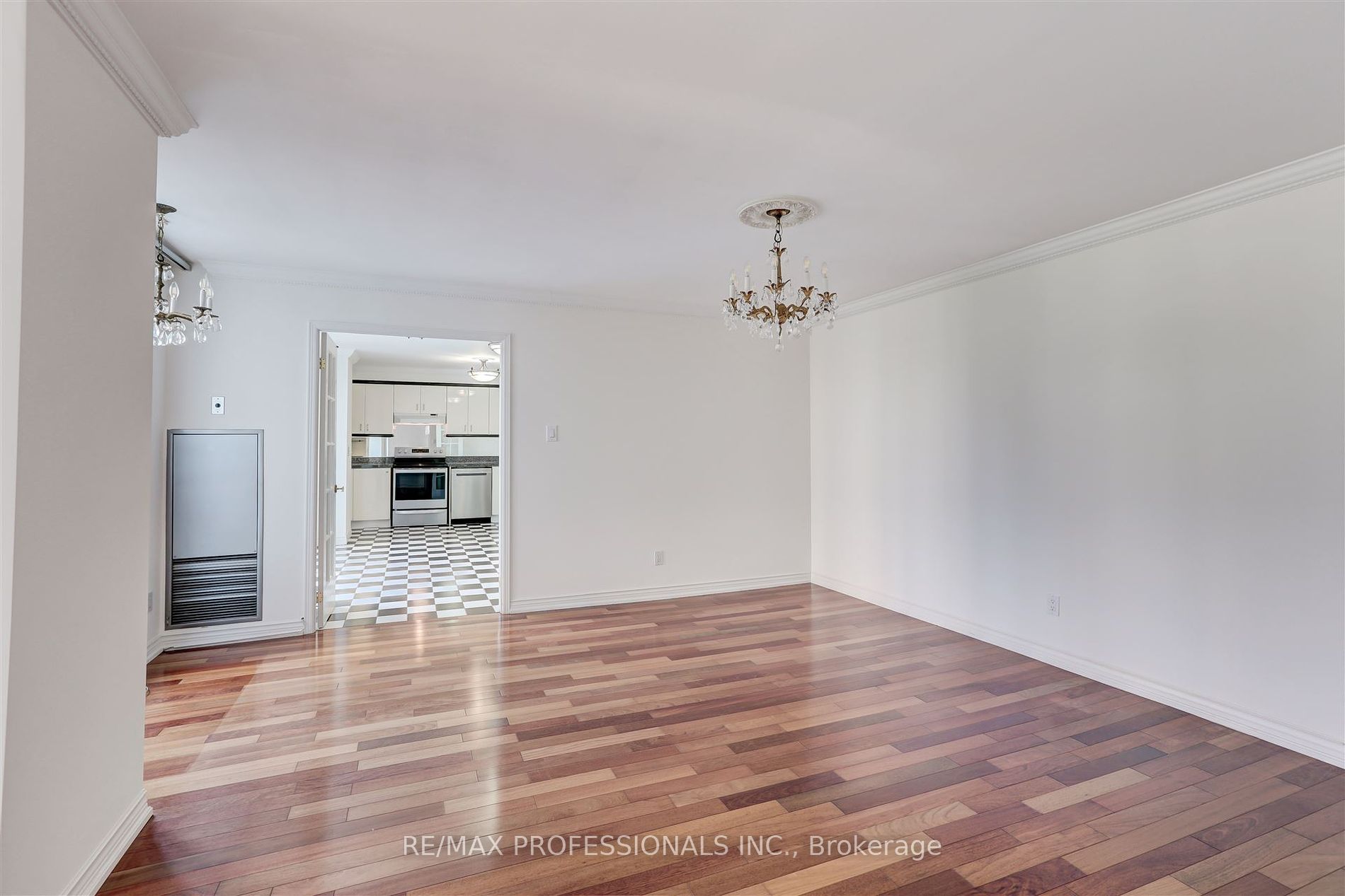 2287 Lake Shore Blvd W, Toronto, Ontario