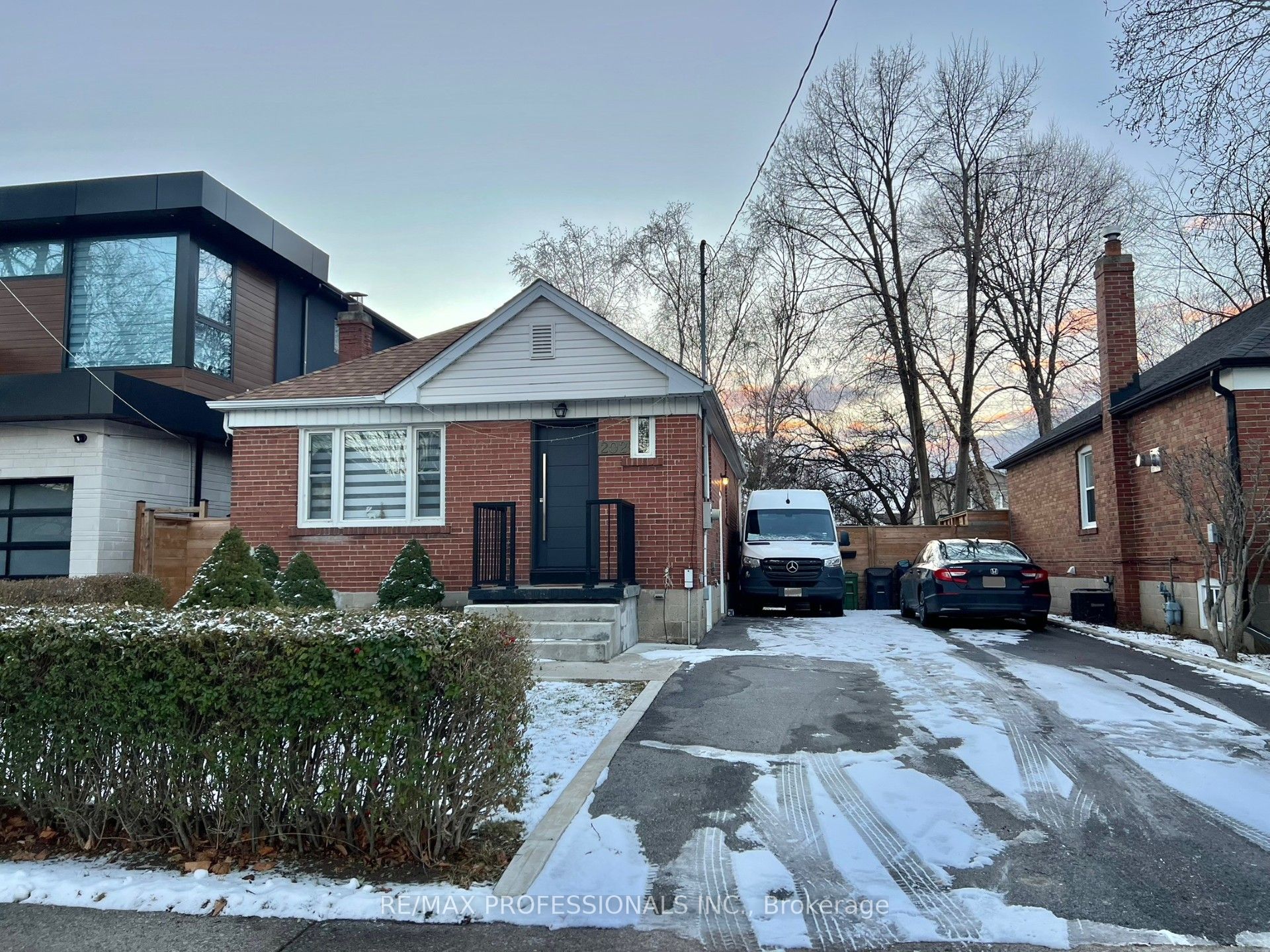 For Lease: 202 Gamma Street, Toronto W06, ON M8W 4G5, Toronto W06, ON