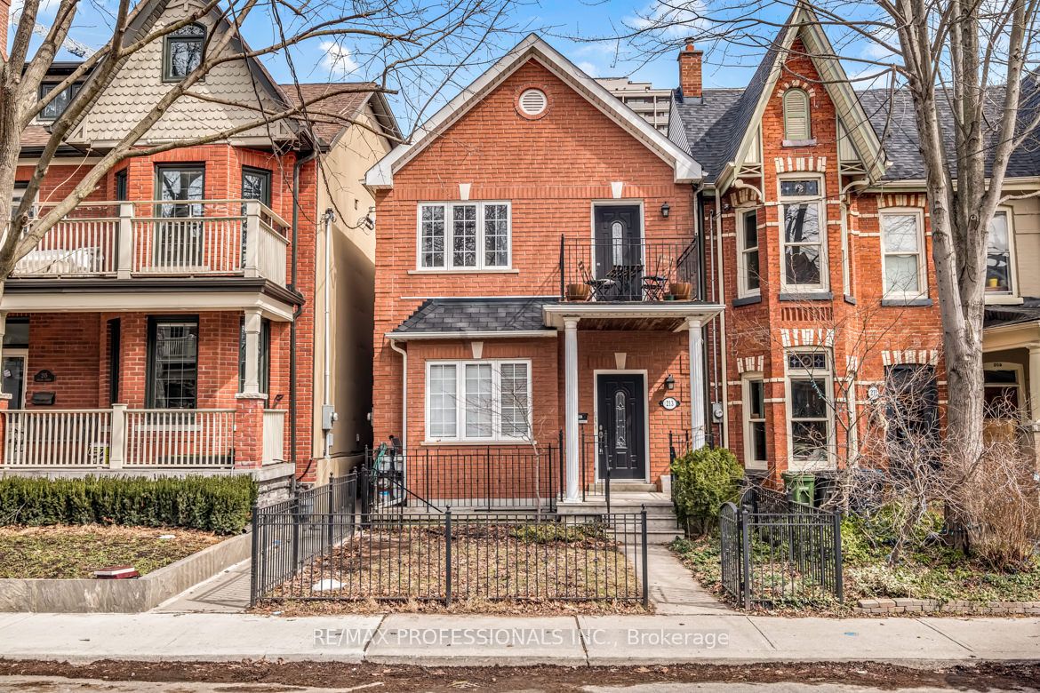 For Lease: 213 Major Street UPPER, Toronto C01, ON M5S 2L4, Toronto C01, ON