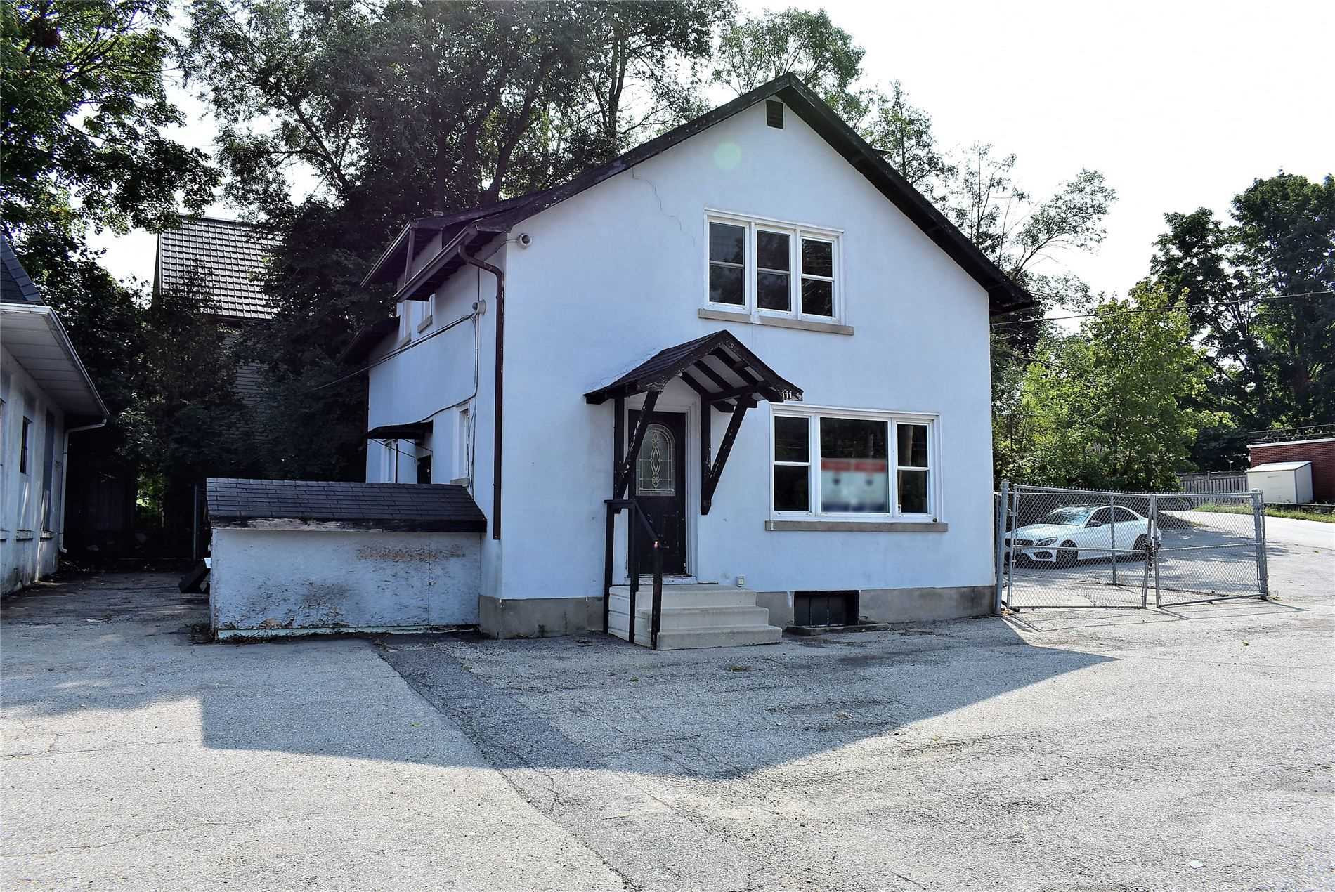 111 Alma St, Guelph/Eramosa, Ontario Toronto Real Estate Agent Team